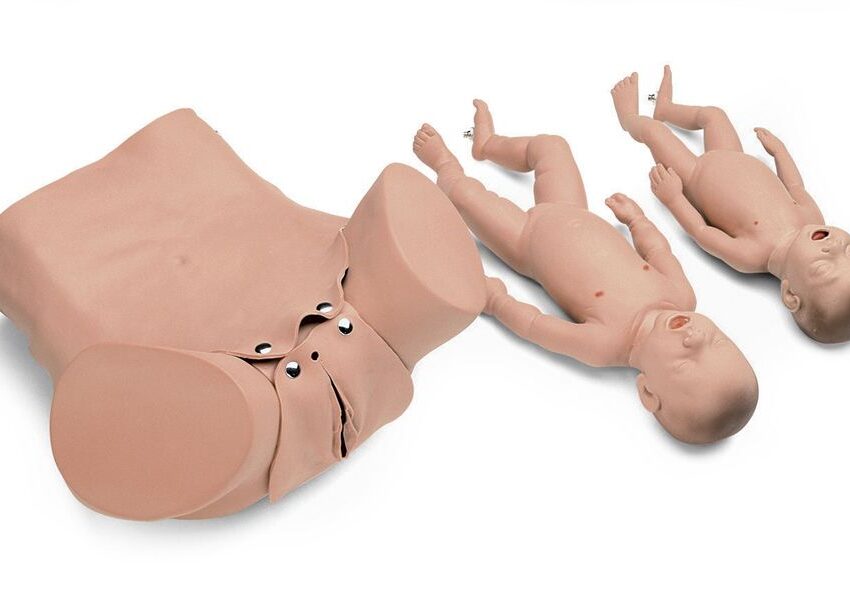 Simulador de Parto com Fórceps e Vácuo Simulaids - Forceps/Vacuum Delivery Obstetric Manikin / 50-774