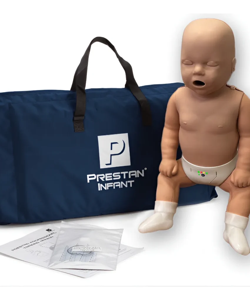 Manequim Prestan Bebê para treinamento de RCP pele escura com detalhe do monitor de compressão